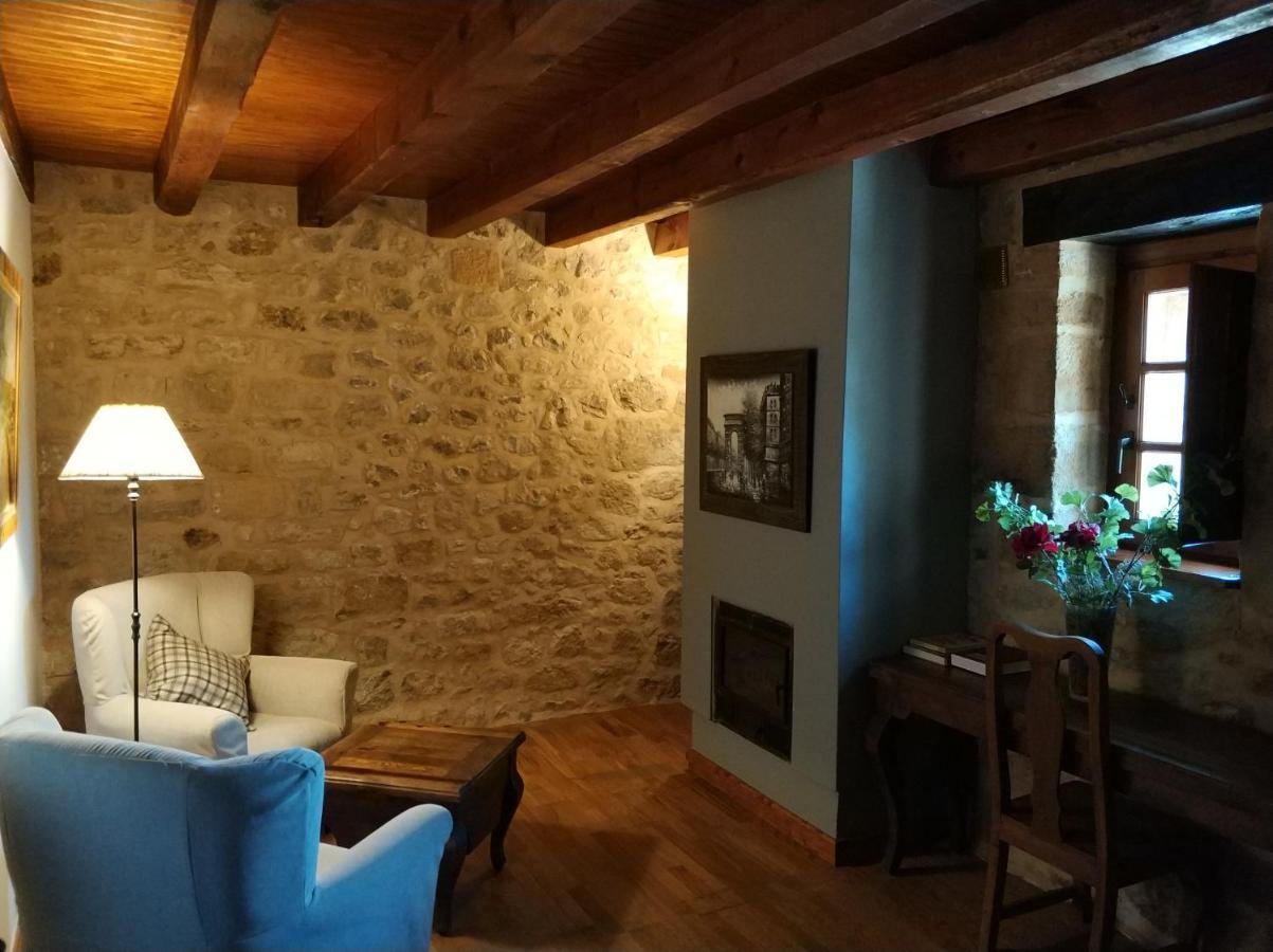 Posada Torre Palacio La Taxuela Villanueva la Lastra ภายนอก รูปภาพ