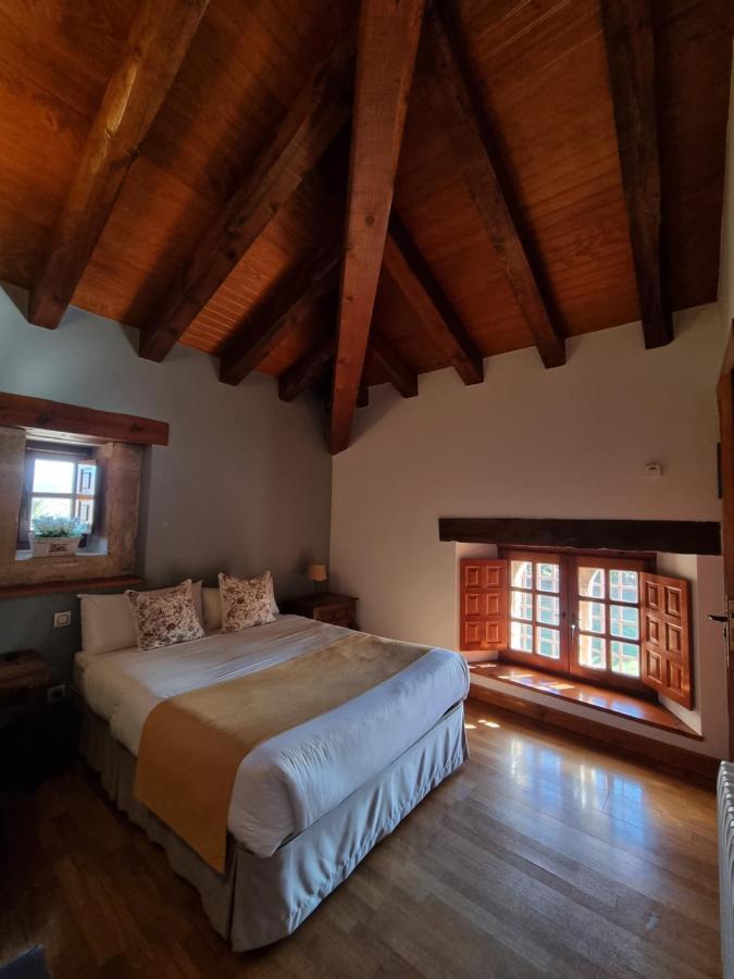 Posada Torre Palacio La Taxuela Villanueva la Lastra ภายนอก รูปภาพ