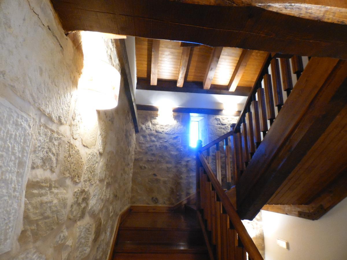 Posada Torre Palacio La Taxuela Villanueva la Lastra ภายนอก รูปภาพ